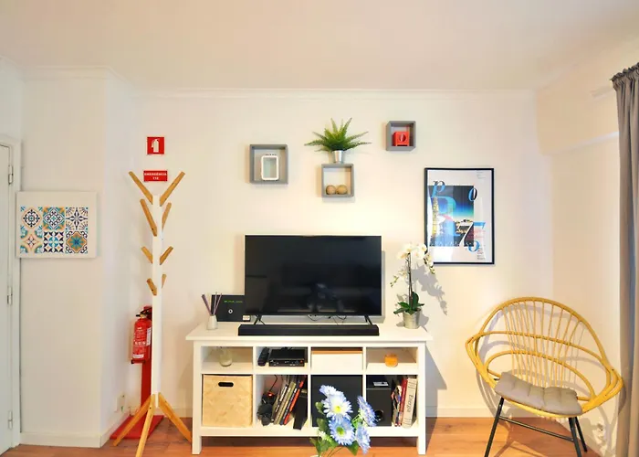 Lips Friendship Shelter * بورتو